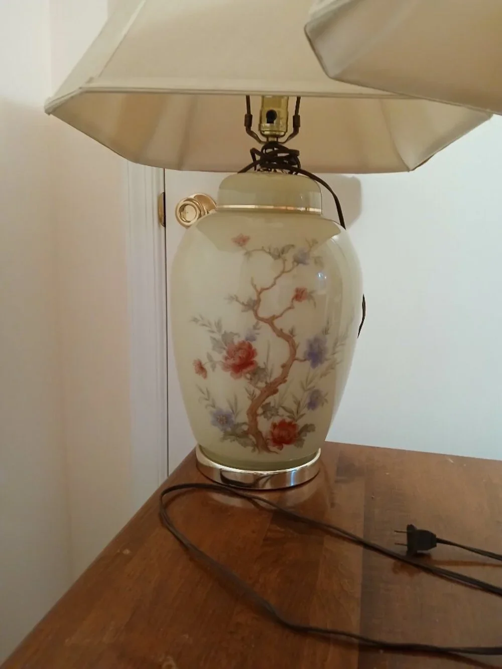a pair of vtg Oriental Ginger Jar Style Lamps